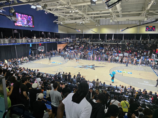 Shooting Stars Improve to 5-1 in Front of Star-Studded Crowd at Home Opener